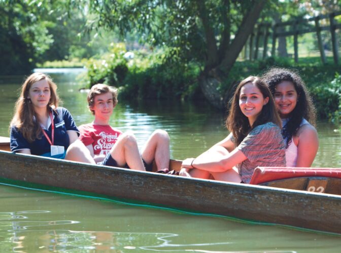 Cambridge summer school punting excursion